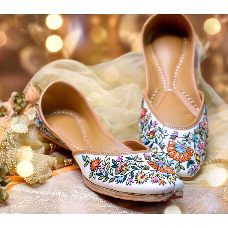 YASSIO Women Sayonee Embroidered White Juttis (EURO 38)