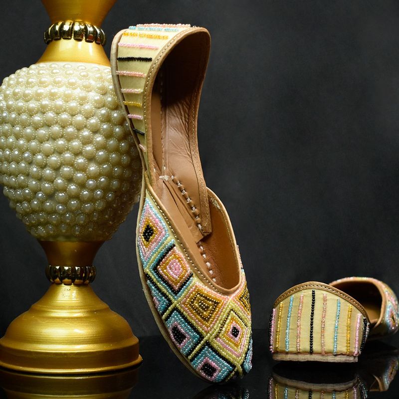 YASSIO Women Haniya Embroidered Mustard Juttis (EURO 36)