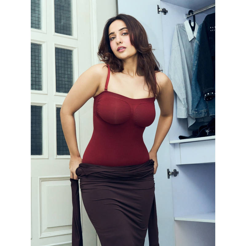 Underneat Red Seamless Sculpting Strapless Butt Lifting Bodysuit with Anti Slip Grip (M)