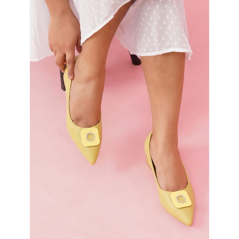 Sherrif Shoes Lemon Casual Closed Back Pointed Toe Pumps (EURO 34)