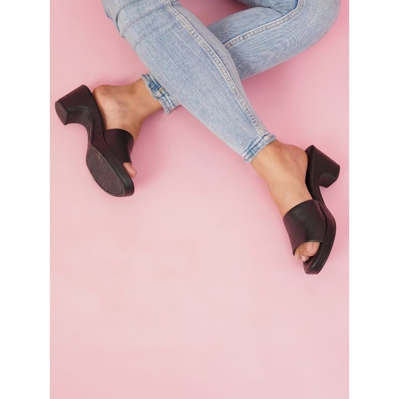 Sherrif Shoes Black Casual Open Toe Sandals (EURO 41)