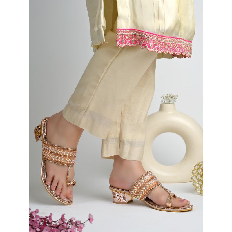 Shoetopia Embroidered Rose Gold Kolhapuris (EURO 37)
