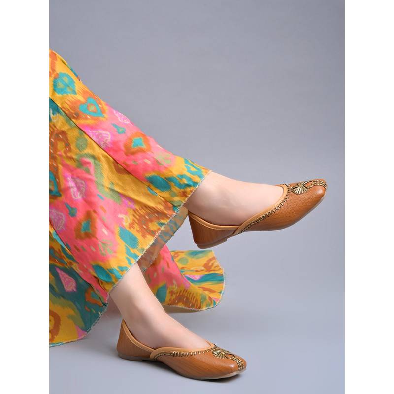 Shoetopia Women Tan Ethnic Hand-Embroidered Floral Juttis (EURO 42)