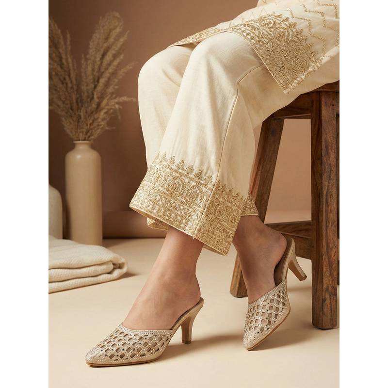 Iconics Gold Synthetic Pointed Toe Heels (EURO 36)