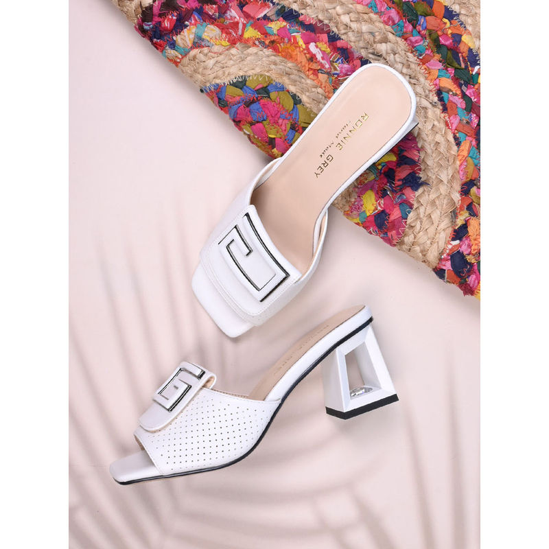 Ronnie Grey Women White Textured Sandal Heels (EURO 35)