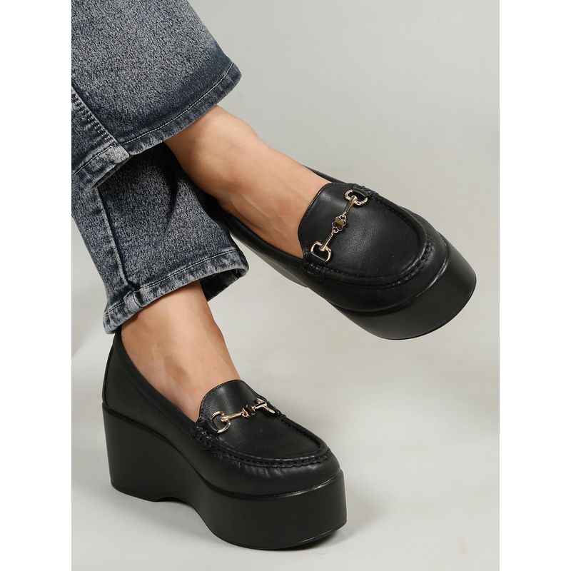 Flat n Heels Women Black Loafers (EURO 39)