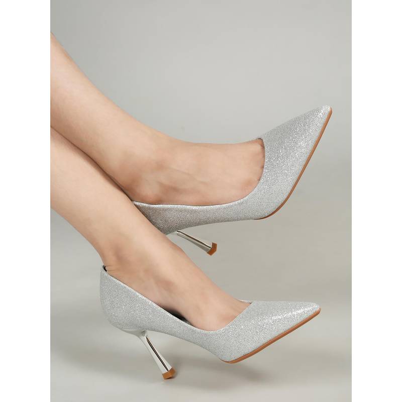 Flat n Heels Women Silver Pumps (EURO 35)