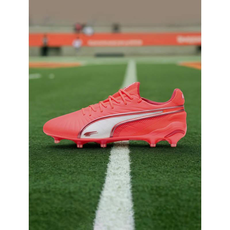 Puma KING ULTIMATE FG/AG Unisex Red Football Shoes (UK 11)