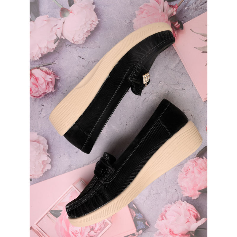Jove Women Black Textured Wedge Heel Loafers (EURO 36)
