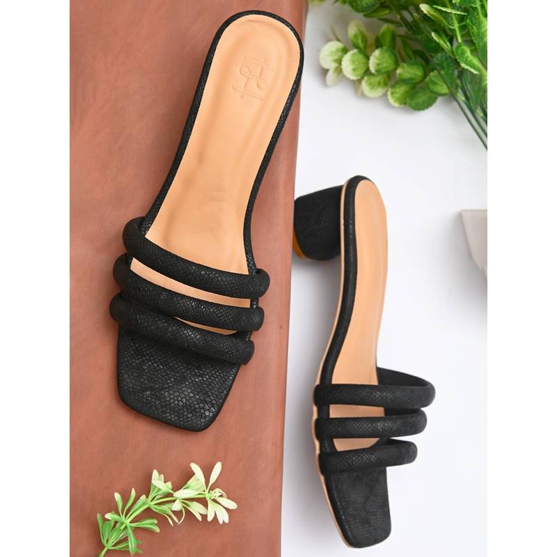 Hydes N Hues Black Solid/Plain Sandals For Women (EURO 41)