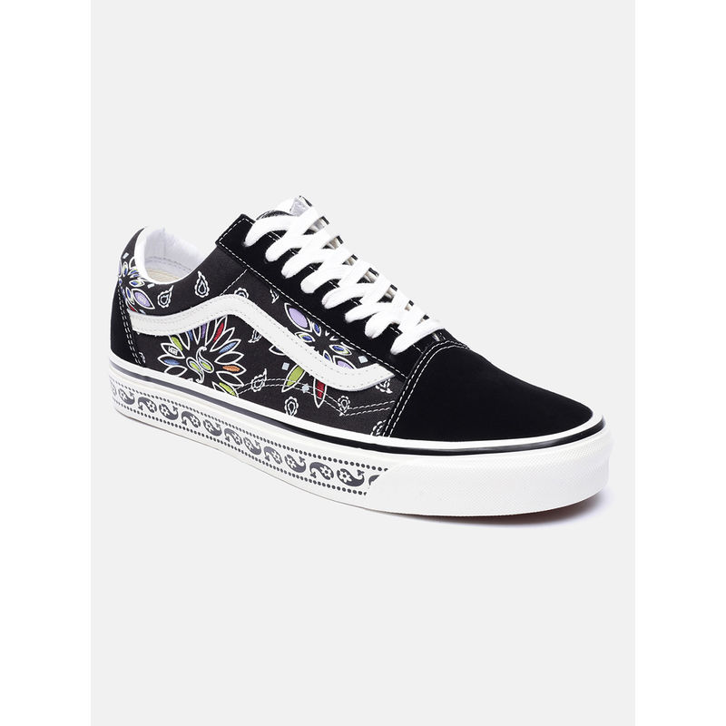 Vans old skool black india online hot sale