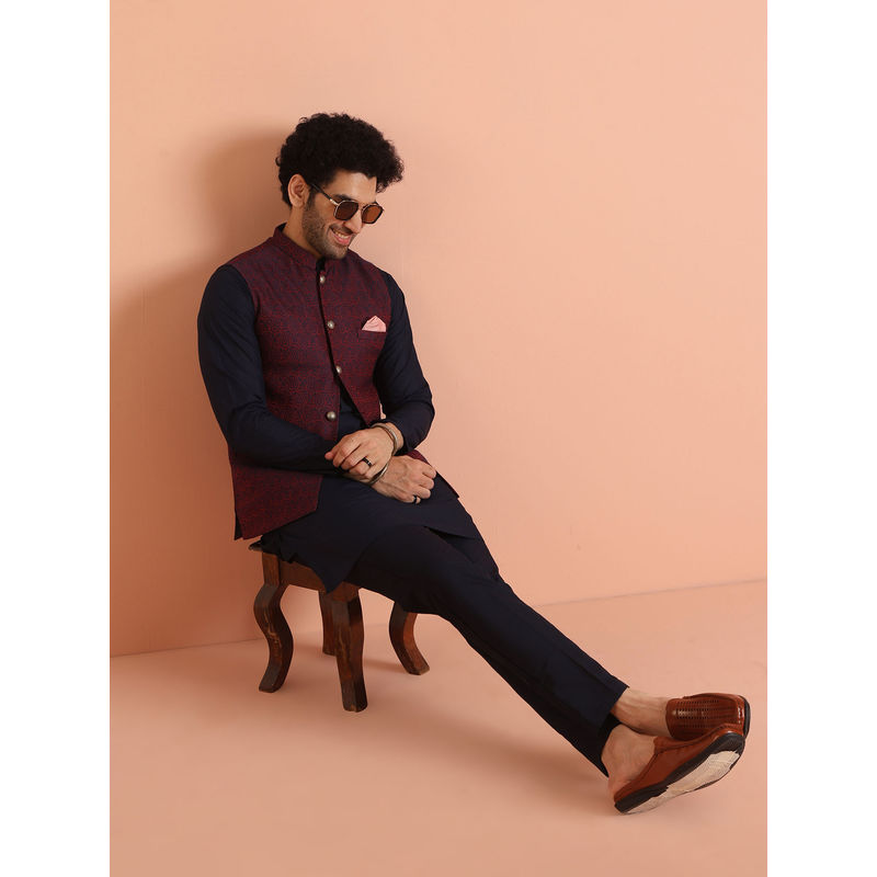 KISAH Men Magenta Woven Design Paisley Kurta with Pant and Nehru Jacket (Set of 3) (42)