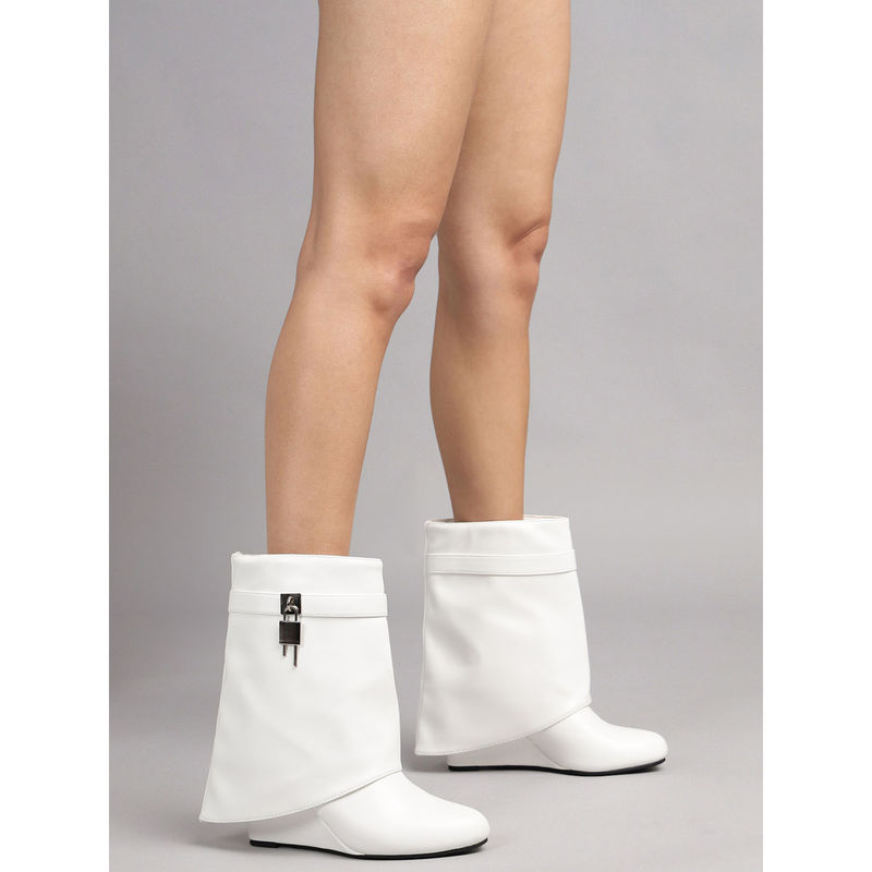Truffle Collection White Solid Boots (UK 4)
