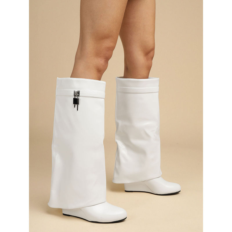 Truffle Collection White Solid Boots (UK 5)