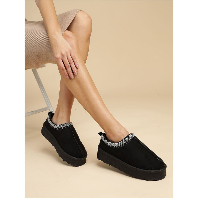 Truffle Collection Black Solid Boots (UK 6)