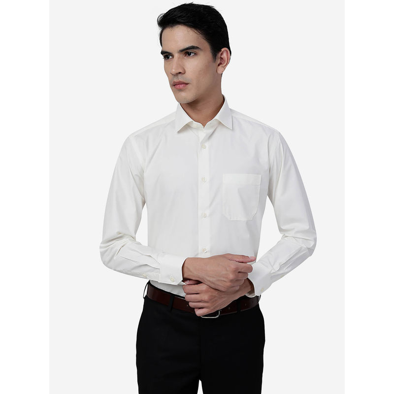 Greenfibre Mens Cream Cotton Blend Slim Fit Solid Formal Shirt (39)