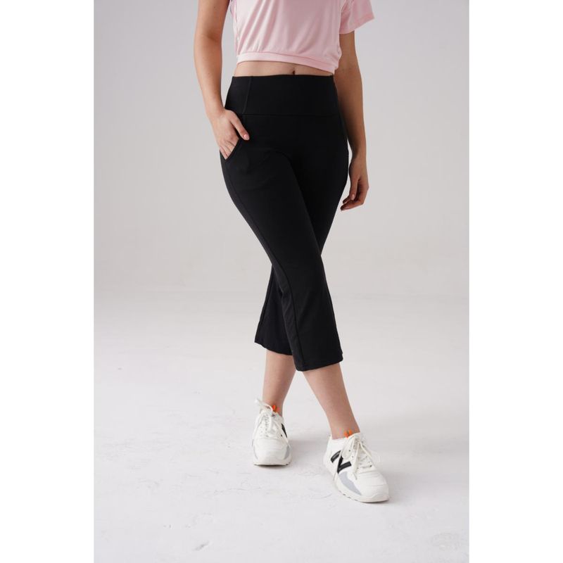 RYZ Black Boot Cut Core Capri (XS)