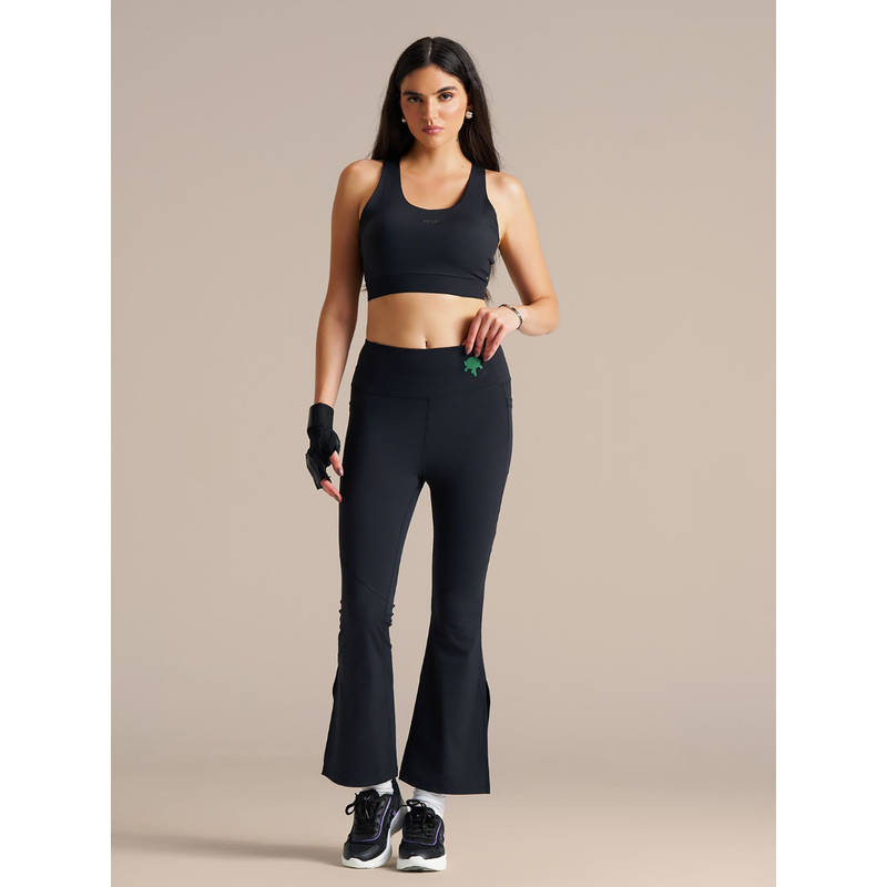 STRCH Solid Slim Fit Sleeveless Black Sports Bra (L)