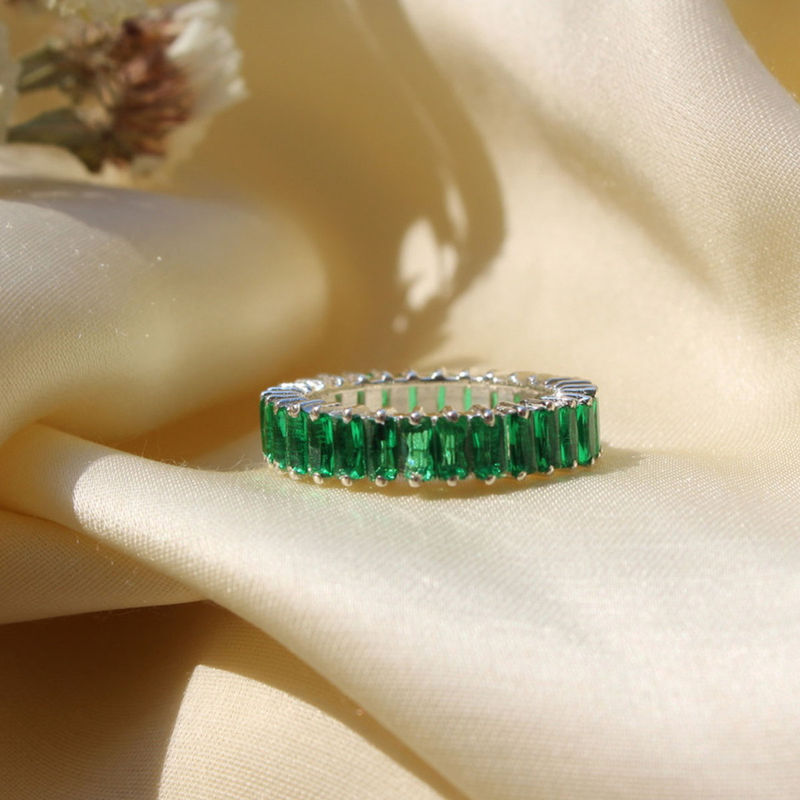Avior Jewels Green Baguette Ring (7)