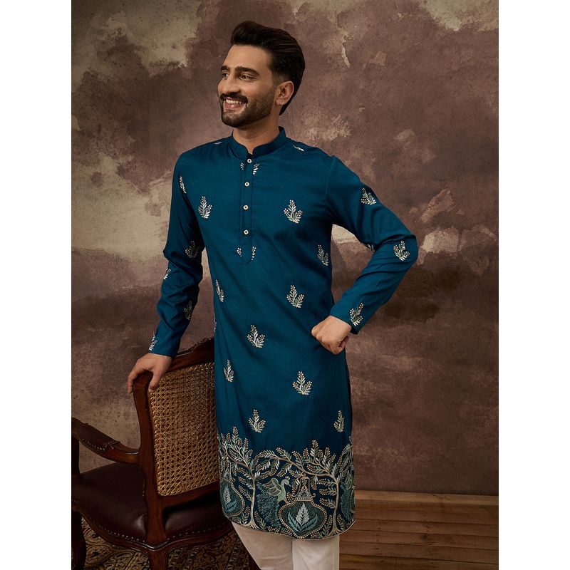 ETHNIC BAY Men Silk Blend Solid Embroidered Straight Blue Kurta (S)