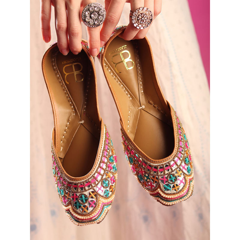 GLAM STORY Bareilly Ki Barfi Embellished Punjabi Juttis (EURO 37)