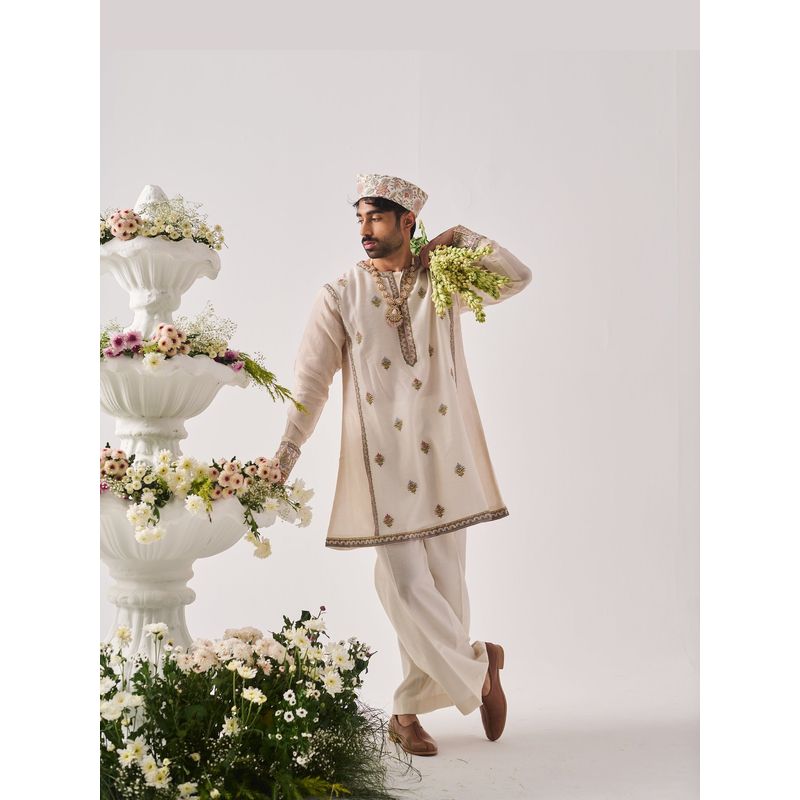 WABI SABI by Anshum-Ritesh Golden Blossom Ivory Thread Work Kurta with Pant (XL)