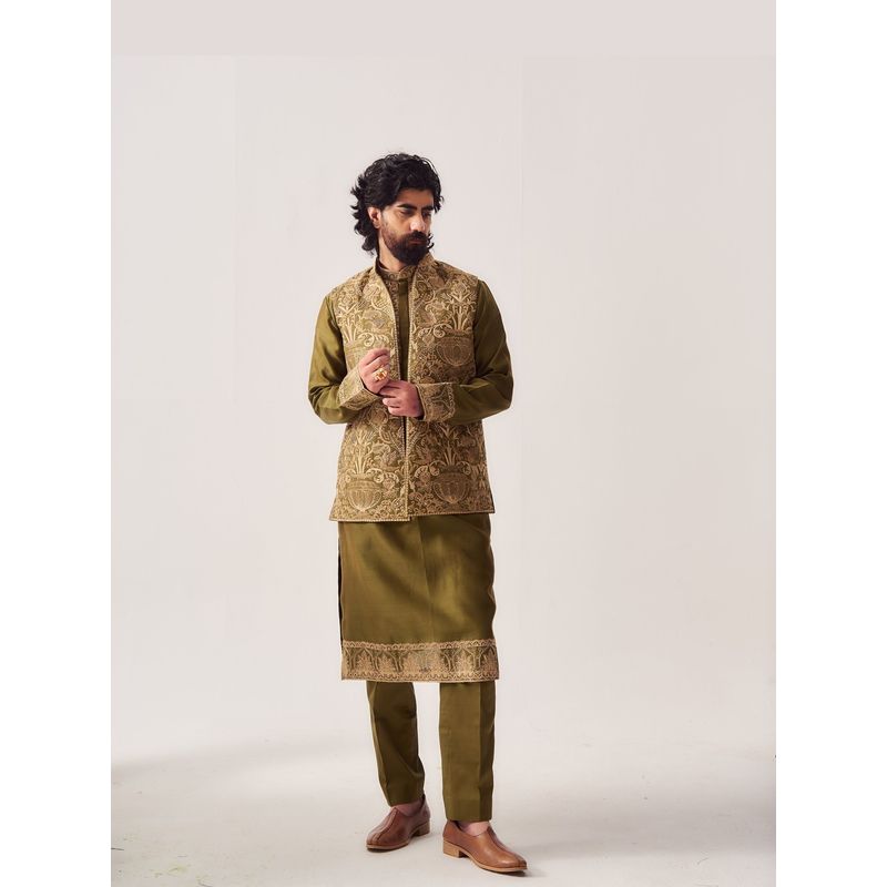 WABI SABI by Anshum-Ritesh Wild Crest Olive Thread Work Kurta with Pant (XS)