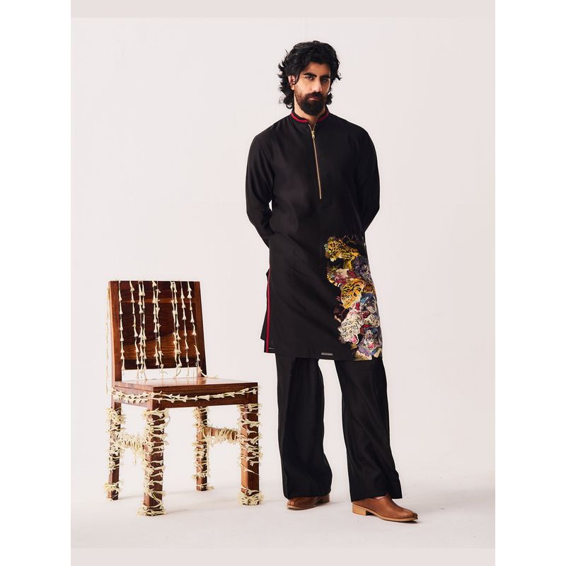 WABI SABI by Anshum-Ritesh Tiger'S Grove Black Hand Painted Kurta with Pant (XS)