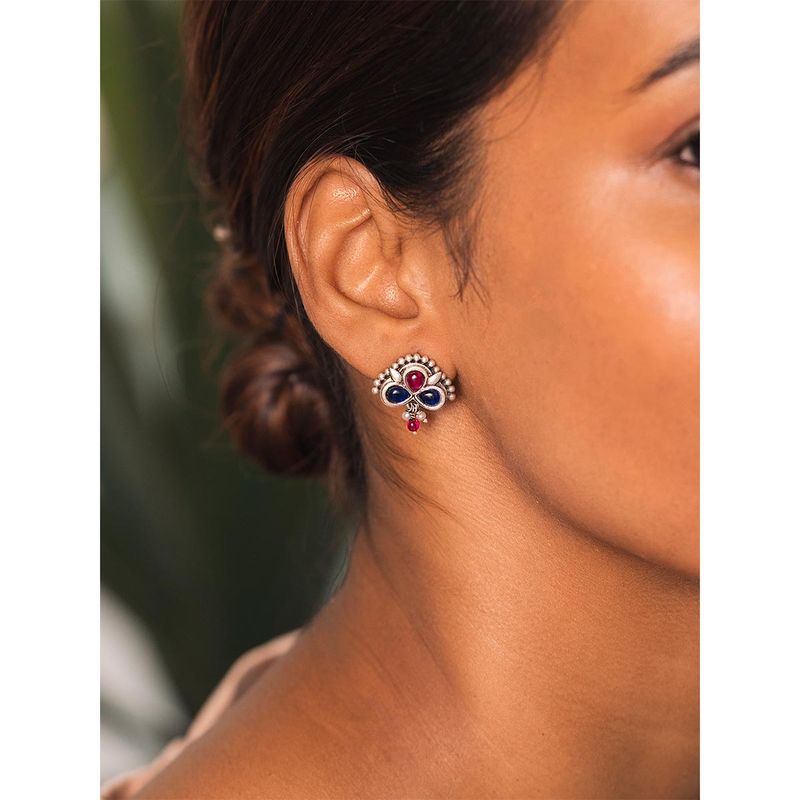 Caratlane blue sales sapphire earrings