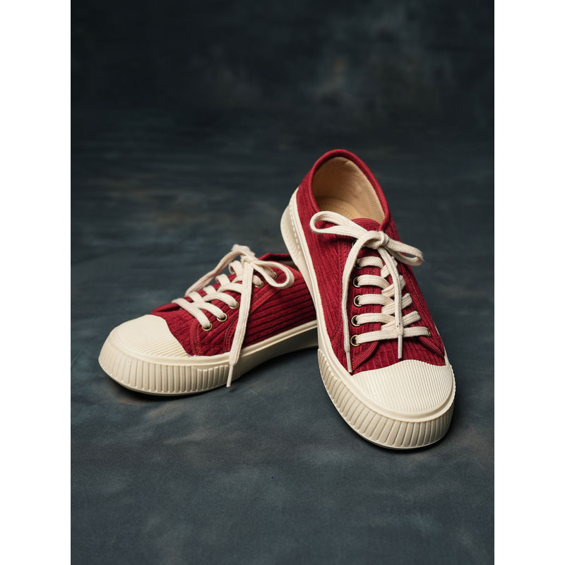Theater Women Wicked Brothers Cherry Red Lace-Up Sneakers (EURO 36)