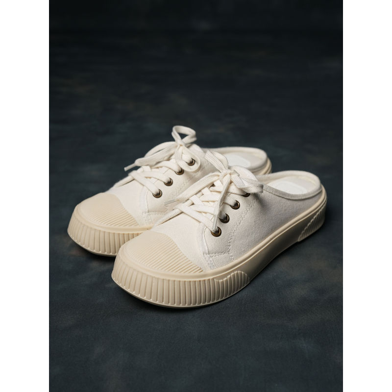 Theater Women Elves White Lace-Up Sneakers (EURO 40)