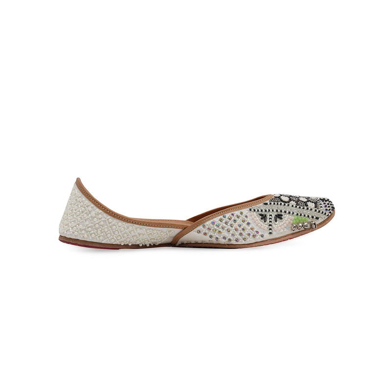 NR BY NIDHI RATHI White Printed Leather Embellished and Embroidered Ethnic Juttis (EURO 36)