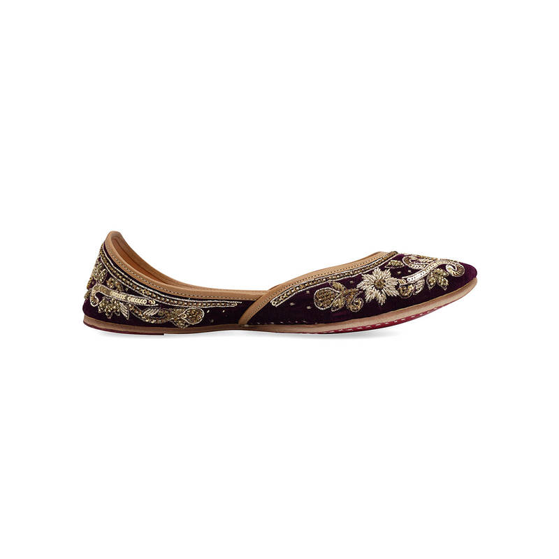 NR BY NIDHI RATHI Burgundy Velvet Embroidered Juttis (EURO 36)