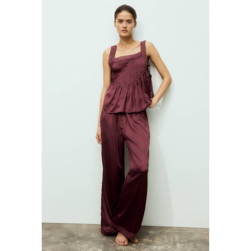 H&M Women Red Pintucked Satin Pyjamas With Top (XS)
