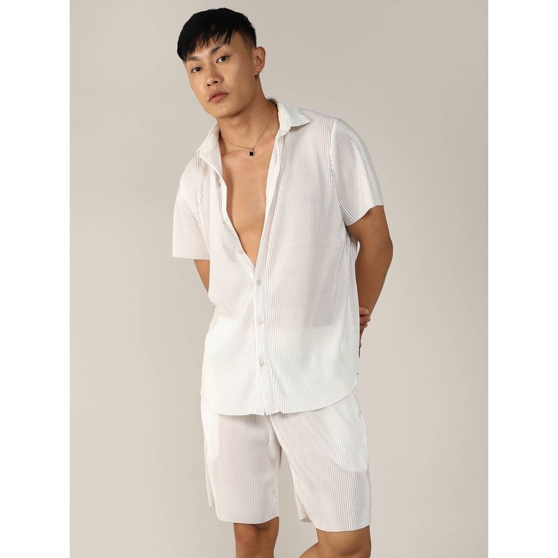 Campus Sutra Men's Chalk White Pleated Stripes Co-Ord (Set of 2) (XL)