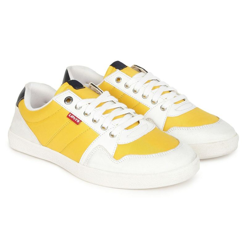 Levi's Men Yellow Sneakers (US 8)
