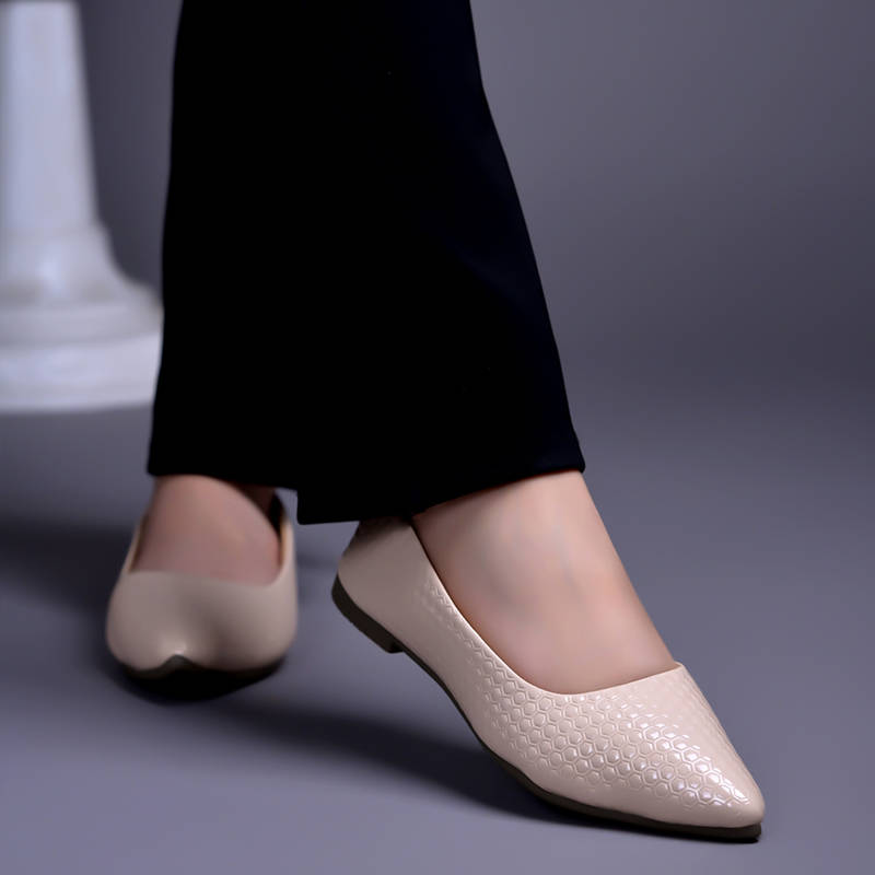 Shoetopia Cream Textured White Ballerinas for Women (EURO 41)