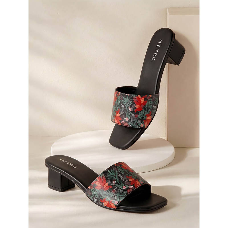 Metro Women Black Casual Sandal Heels (EURO 41)