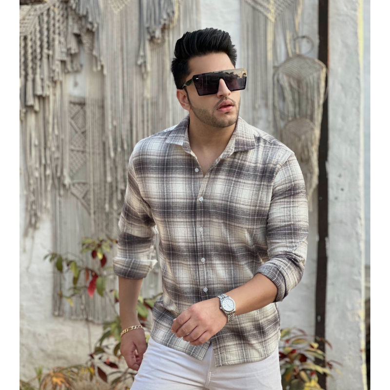GRITSTONES Men Off White Checks Printed Shirt (L)