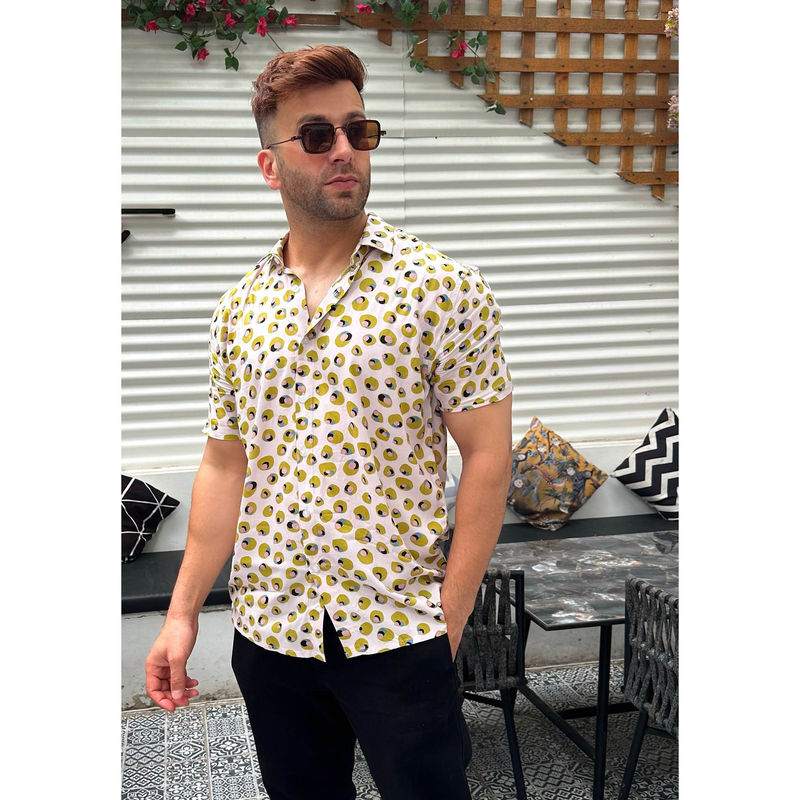 GRITSTONES Men White & Green Stone Print Rayon Shirt (XL)