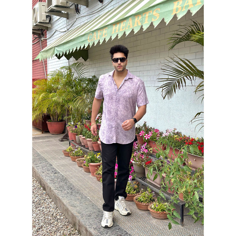 GRITSTONES Men Lavender Floral Half Sleeve Rayon Shirt (L)