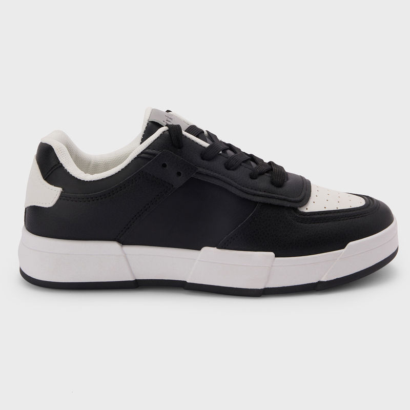 IYKYK by Nykaa Fashion On-Trend Charcoal Black Sneakers (EURO 36)