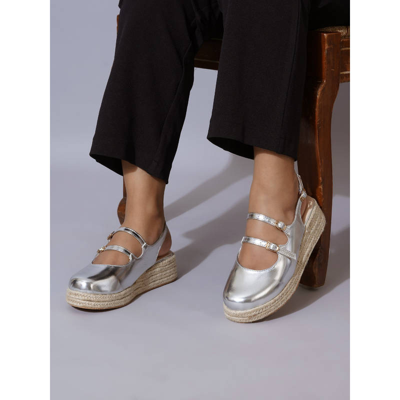 The White Pole Women Silver Platform Sandals (EURO 36)