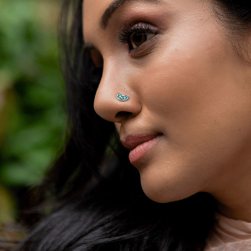 Buy Shaya by CaratLane Owning My Extreme Drama Nose Pin Online