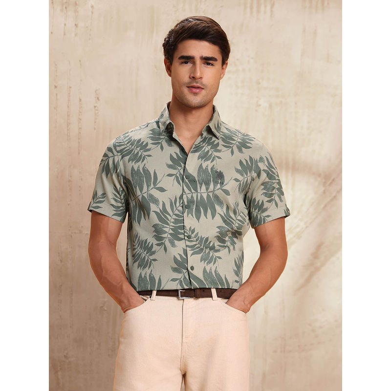 U.S. Polo Assn. Denim Co. Men Green Slim Fit Tropical Printed Shirt (42)