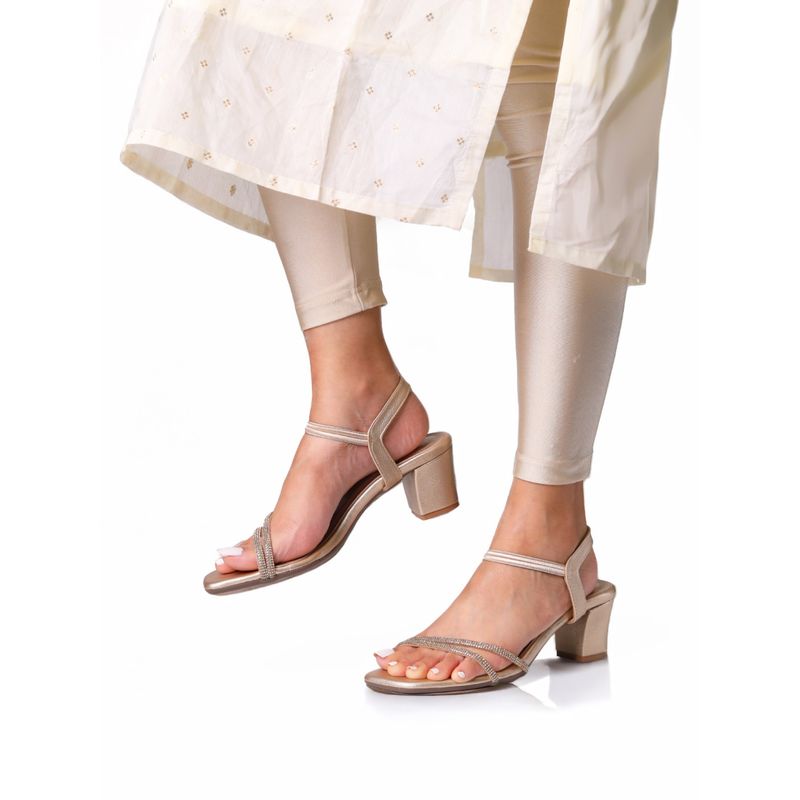 Monrow Casey Gold Block Heels (EURO 39)