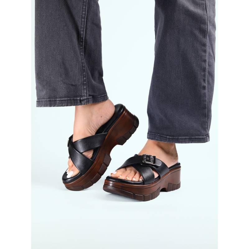 Monrow Lila Black Platform Heels (EURO 39)