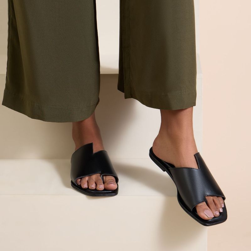 SKO Corfu Black Square Flats (EURO 36)