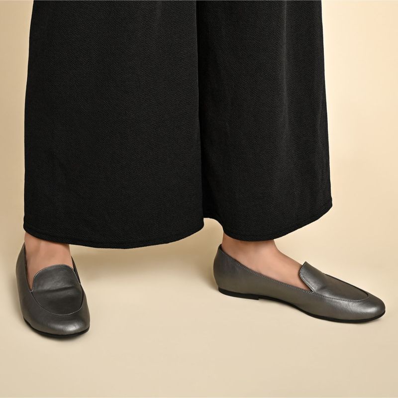 SKO Olivia Gunmetal Loafers (EURO 39)