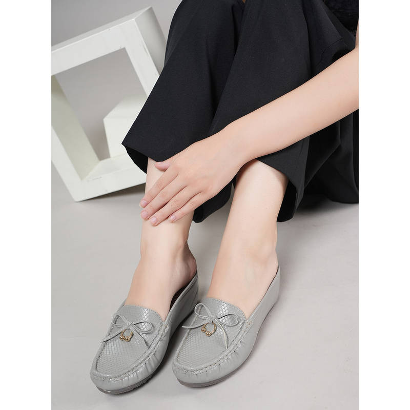 SCENTRA Adie Grey Cushioned Moccasins (EURO 41)